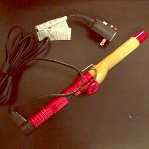 Like new - Ceramic 1 in Chi Curling Iron